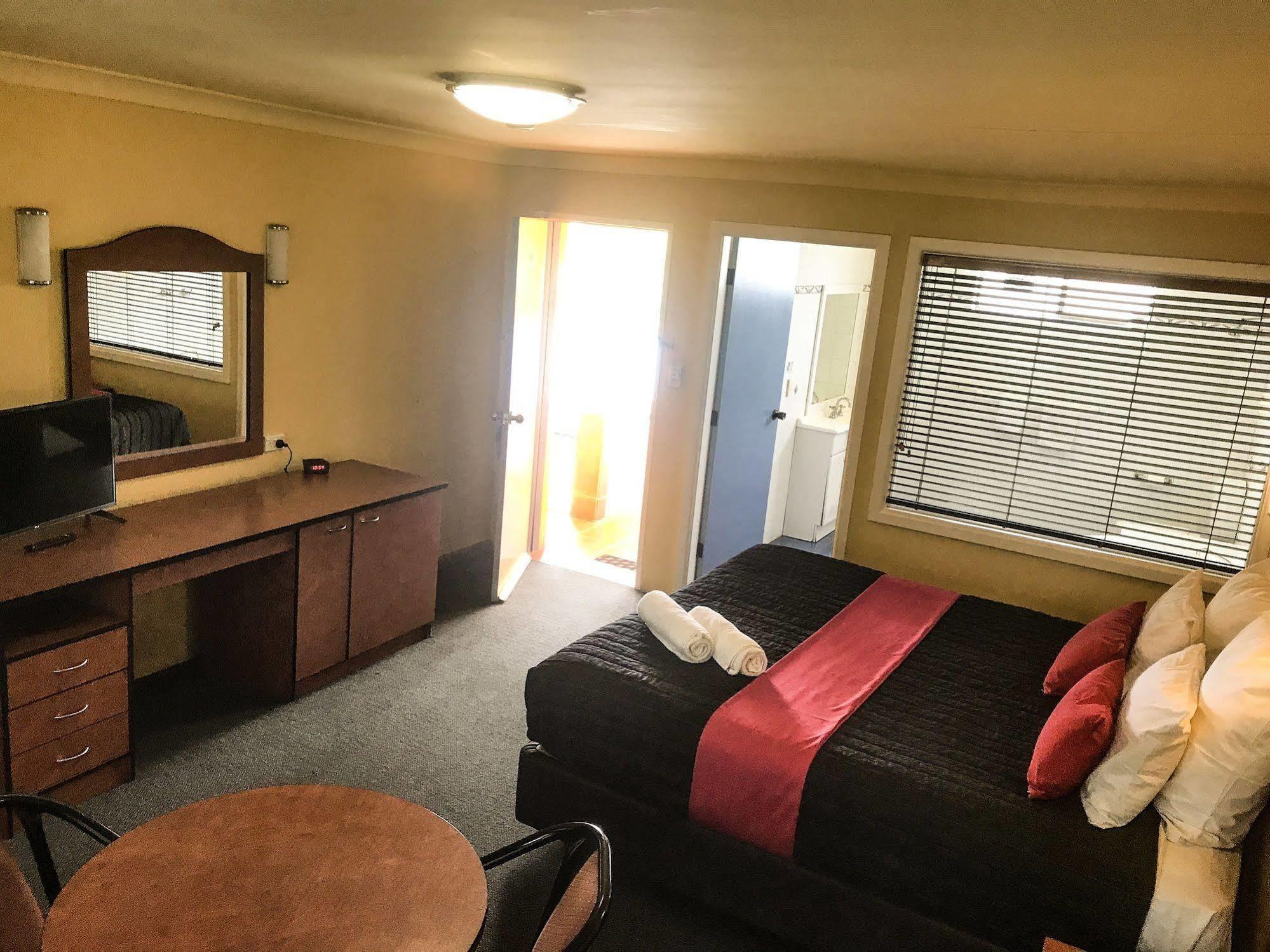 Colonial Motel Richmond Esterno foto